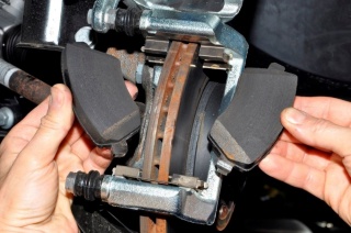 Замена тормозных колодок Peugeot 2008  в Жуковском